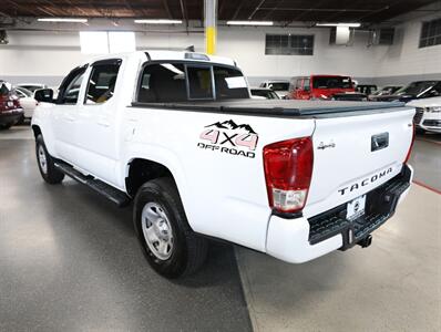 2023 Toyota Tacoma SR V6 4X4   - Photo 16 - Addison, IL 60101