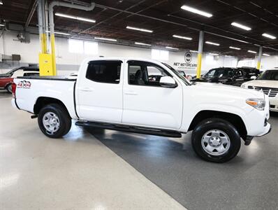 2023 Toyota Tacoma SR V6 4X4   - Photo 9 - Addison, IL 60101