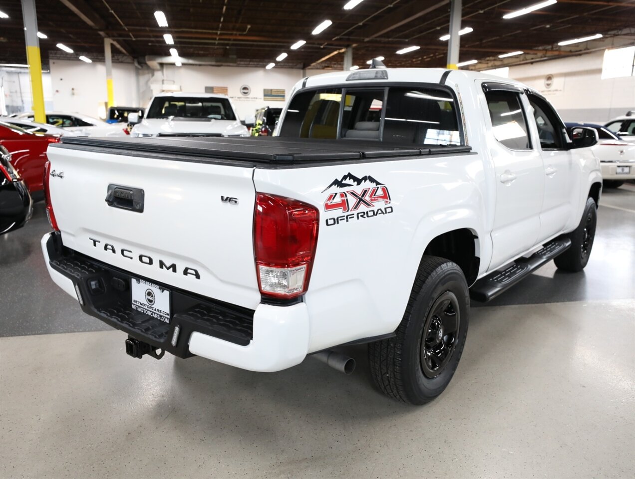 2023 Toyota Tacoma SR V6 4X4 - Photo 10 - Addison, IL 60101