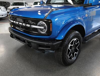 2023 Ford Bronco Outer Banks   - Photo 3 - Addison, IL 60101