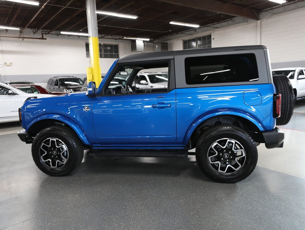 2023 Ford Bronco Outer Banks - Photo 15 - Addison, IL 60101