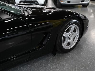 1998 Chevrolet Corvette   - Photo 9 - Addison, IL 60101