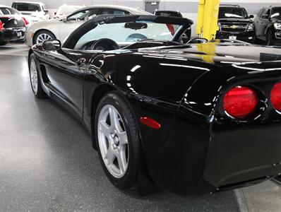 1998 Chevrolet Corvette   - Photo 17 - Addison, IL 60101