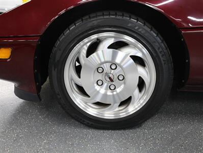 1993 Chevrolet Corvette Convertible   - Photo 39 - Addison, IL 60101