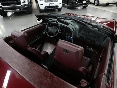 1993 Chevrolet Corvette Convertible   - Photo 19 - Addison, IL 60101