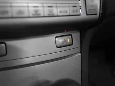 2008 Toyota Camry Solara SLE V6 - Photo 28 - Addison, IL 60101