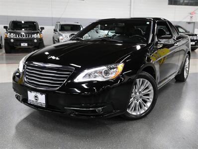 2013 Chrysler 200 Limited   - Photo 2 - Addison, IL 60101