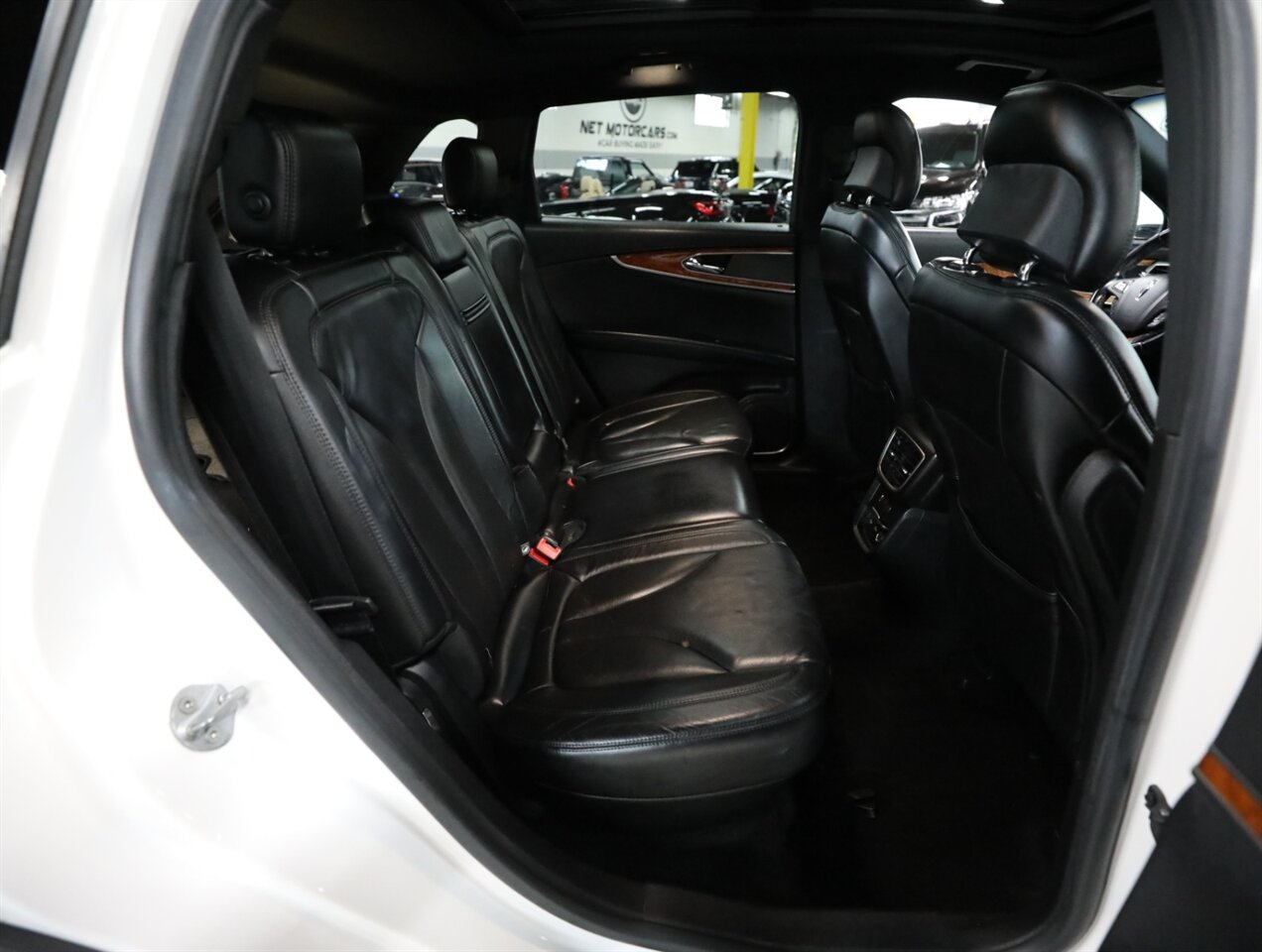 2016 Lincoln MKX Reserve AWD - Photo 22 - Addison, IL 60101