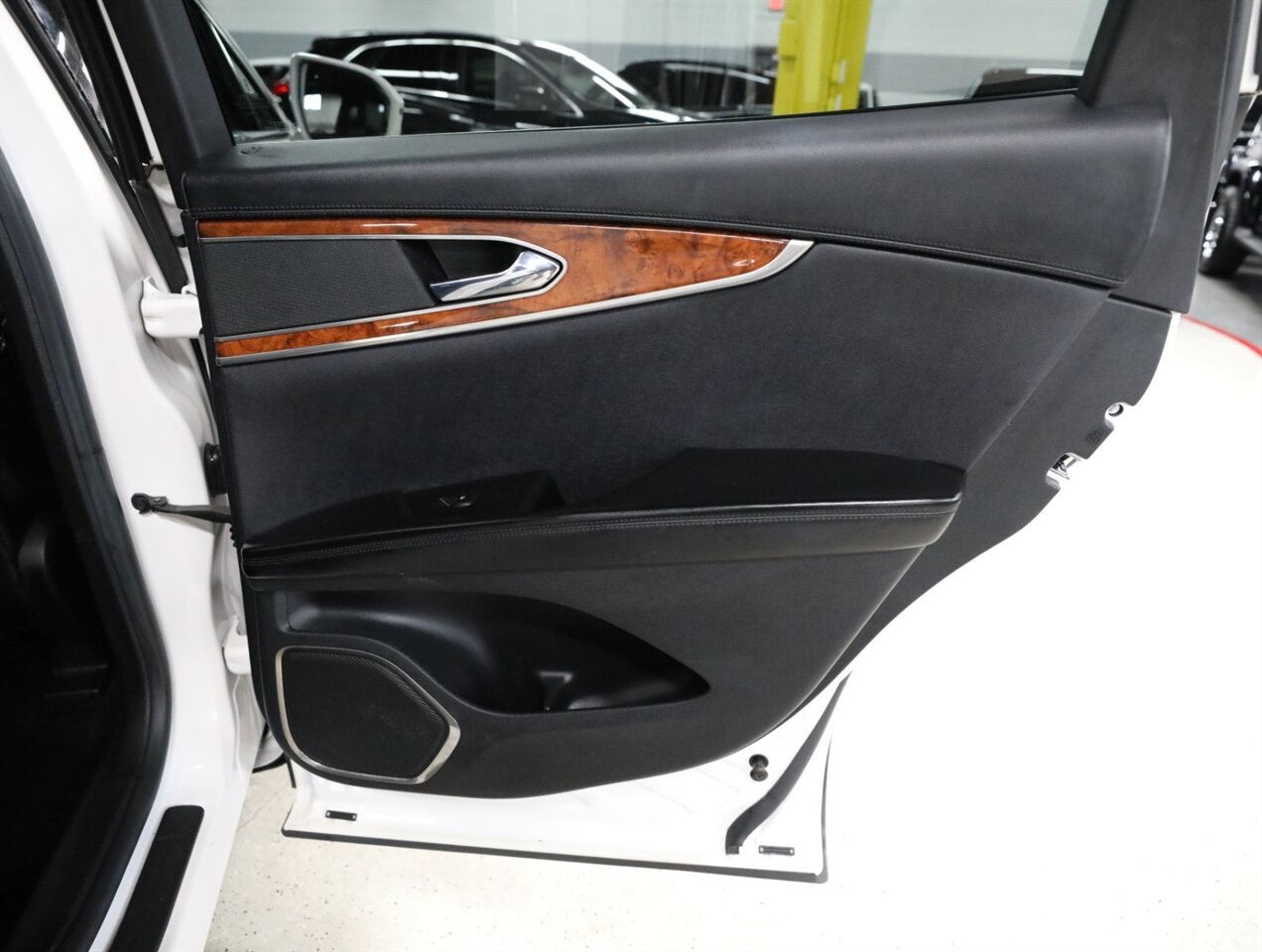 2016 Lincoln MKX Reserve AWD - Photo 20 - Addison, IL 60101