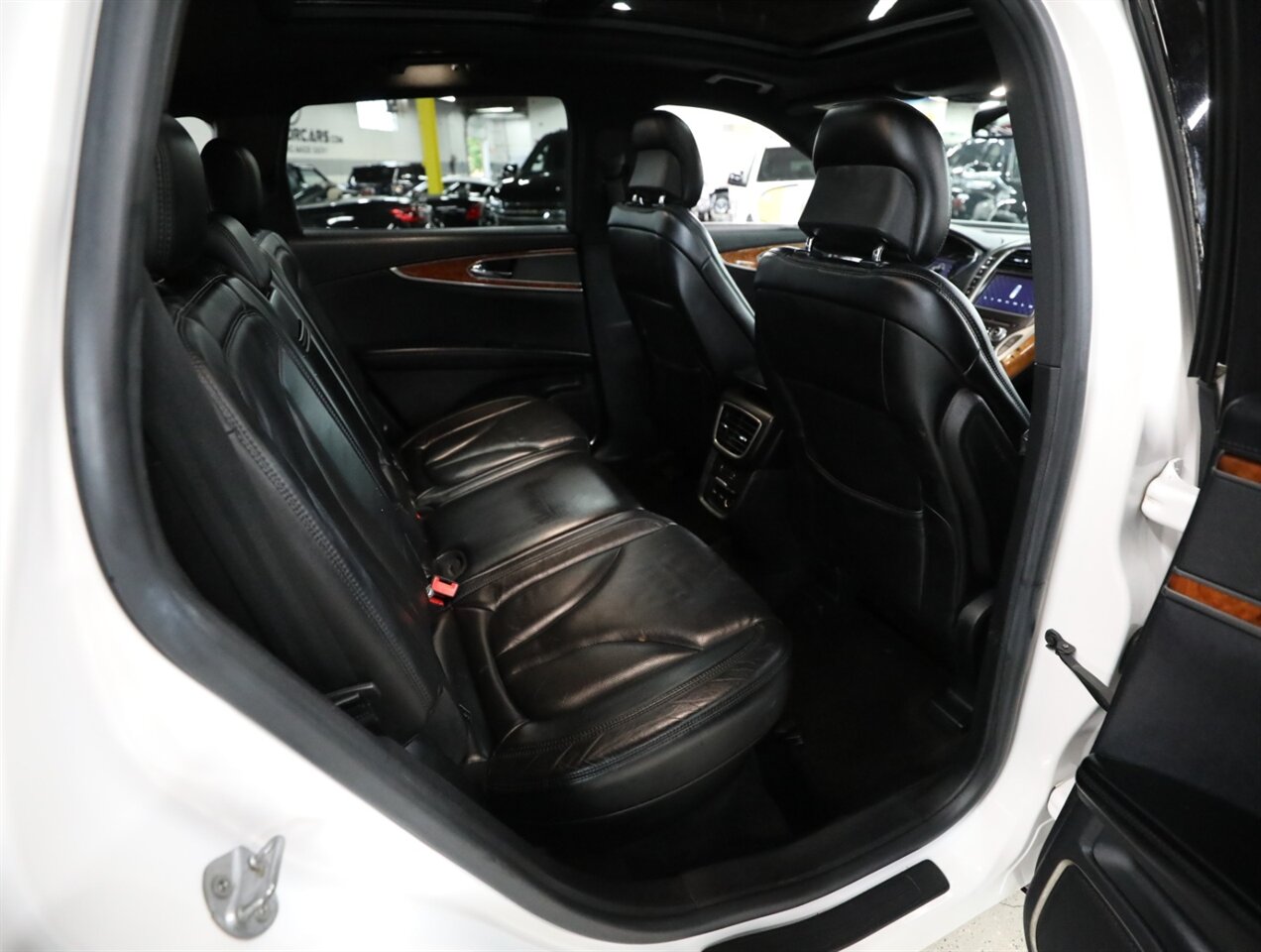 2016 Lincoln MKX Reserve AWD - Photo 21 - Addison, IL 60101