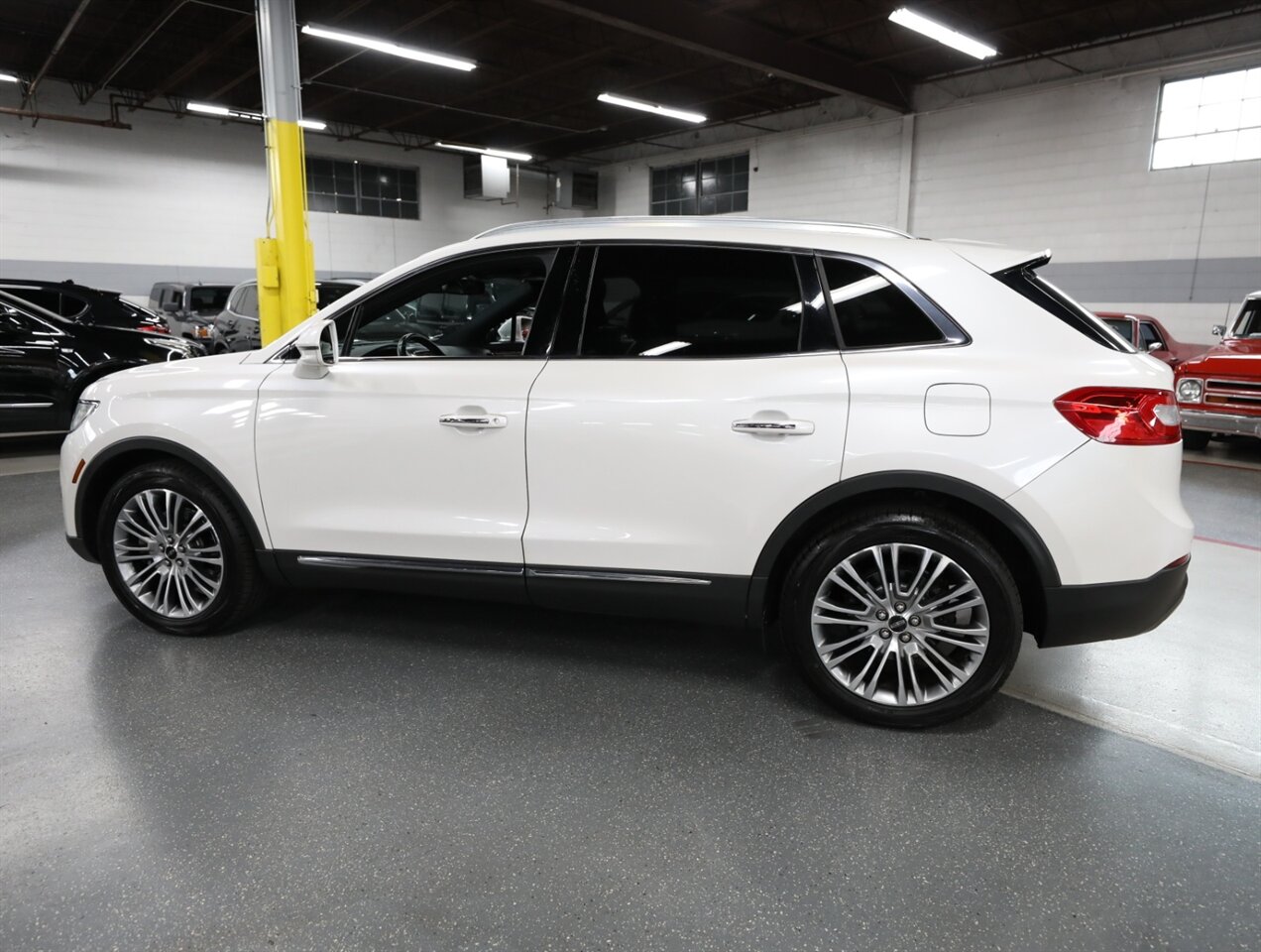 2016 Lincoln MKX Reserve AWD - Photo 16 - Addison, IL 60101