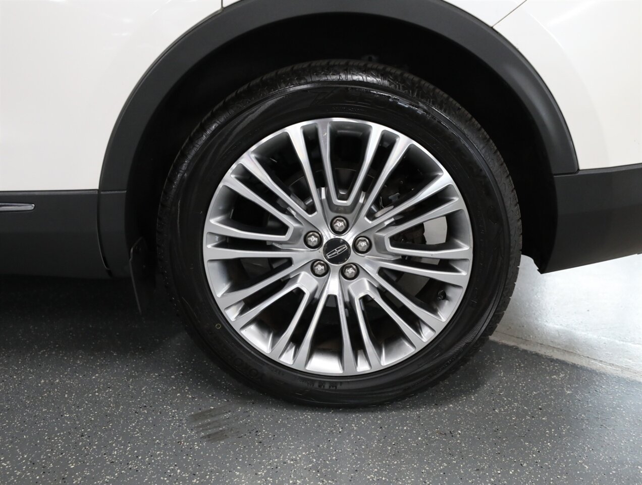 2016 Lincoln MKX Reserve AWD - Photo 45 - Addison, IL 60101