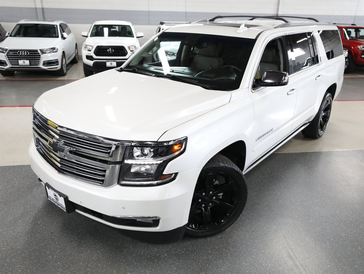 2017 Chevrolet Suburban Premier 4X4 - Photo 2 - Addison, IL 60101