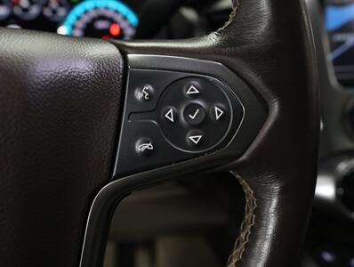 2017 Chevrolet Suburban Premier 4X4   - Photo 47 - Addison, IL 60101