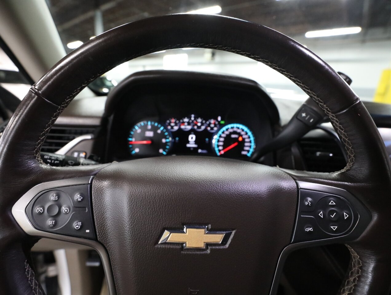 2017 Chevrolet Suburban Premier 4X4 - Photo 48 - Addison, IL 60101