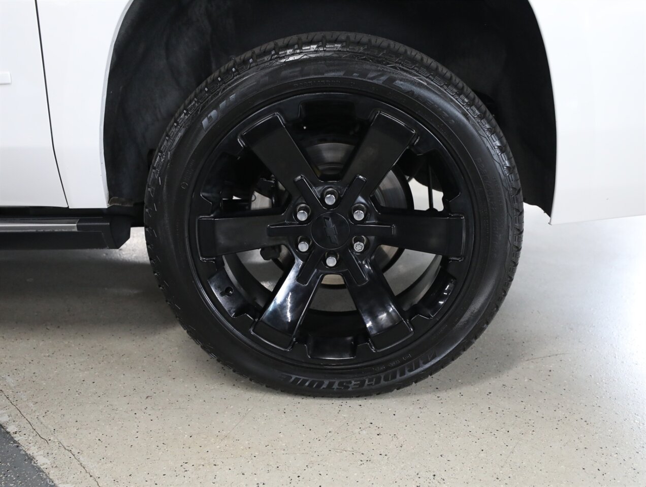 2017 Chevrolet Suburban Premier 4X4 - Photo 51 - Addison, IL 60101