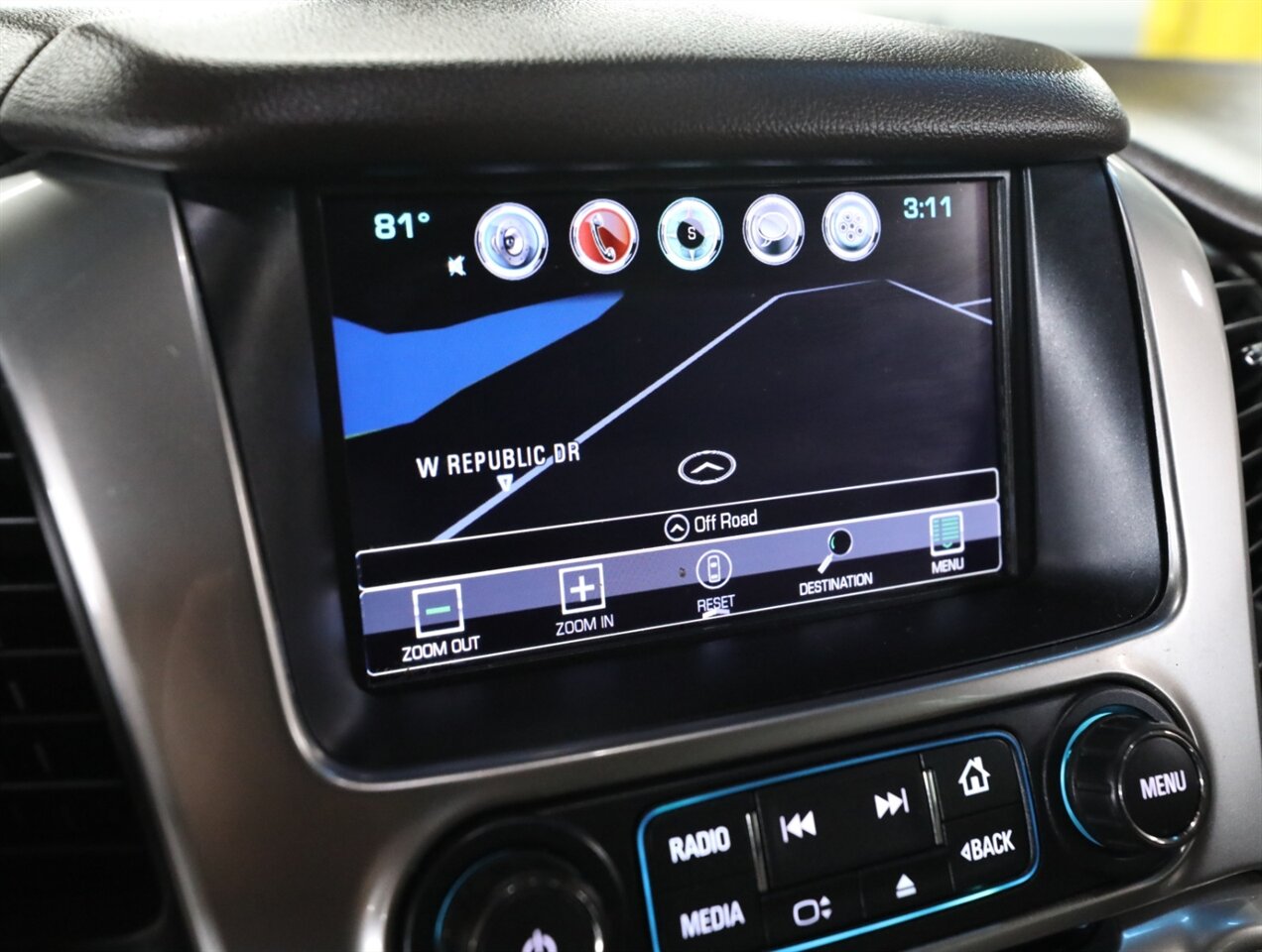2017 Chevrolet Suburban Premier 4X4 - Photo 44 - Addison, IL 60101