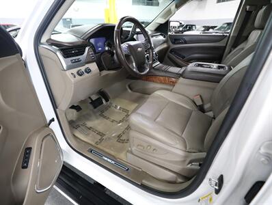 2017 Chevrolet Suburban Premier 4X4   - Photo 36 - Addison, IL 60101