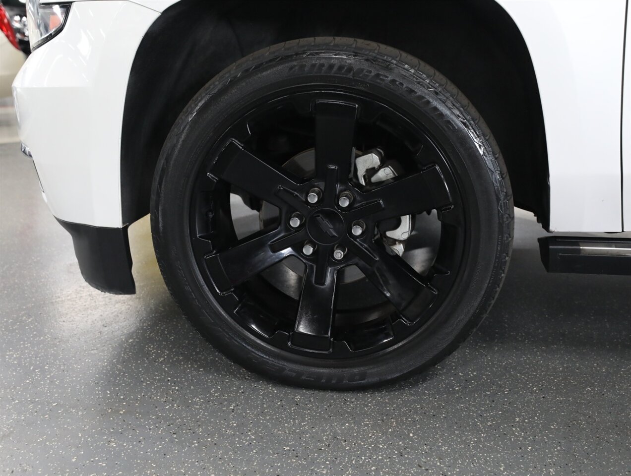 2017 Chevrolet Suburban Premier 4X4 - Photo 52 - Addison, IL 60101