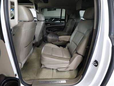 2017 Chevrolet Suburban Premier 4X4   - Photo 32 - Addison, IL 60101