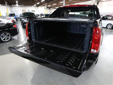 2013 Cadillac Escalade EXT Luxury AWD   - Photo 13 - Addison, IL 60101