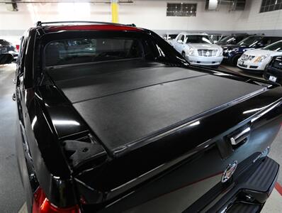 2013 Cadillac Escalade EXT Luxury AWD   - Photo 14 - Addison, IL 60101