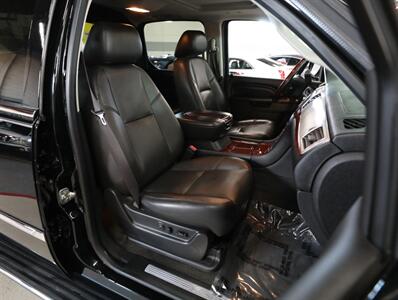 2013 Cadillac Escalade EXT Luxury AWD   - Photo 20 - Addison, IL 60101