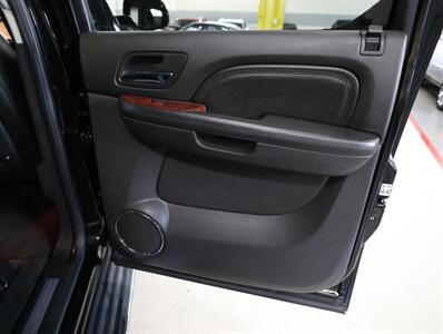 2013 Cadillac Escalade EXT Luxury AWD   - Photo 21 - Addison, IL 60101