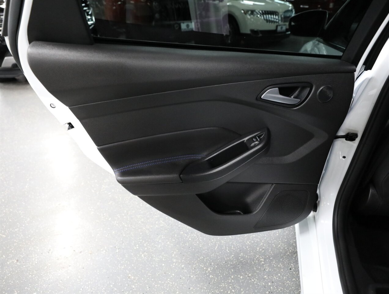 2017 Ford Focus RS - Photo 28 - Addison, IL 60101