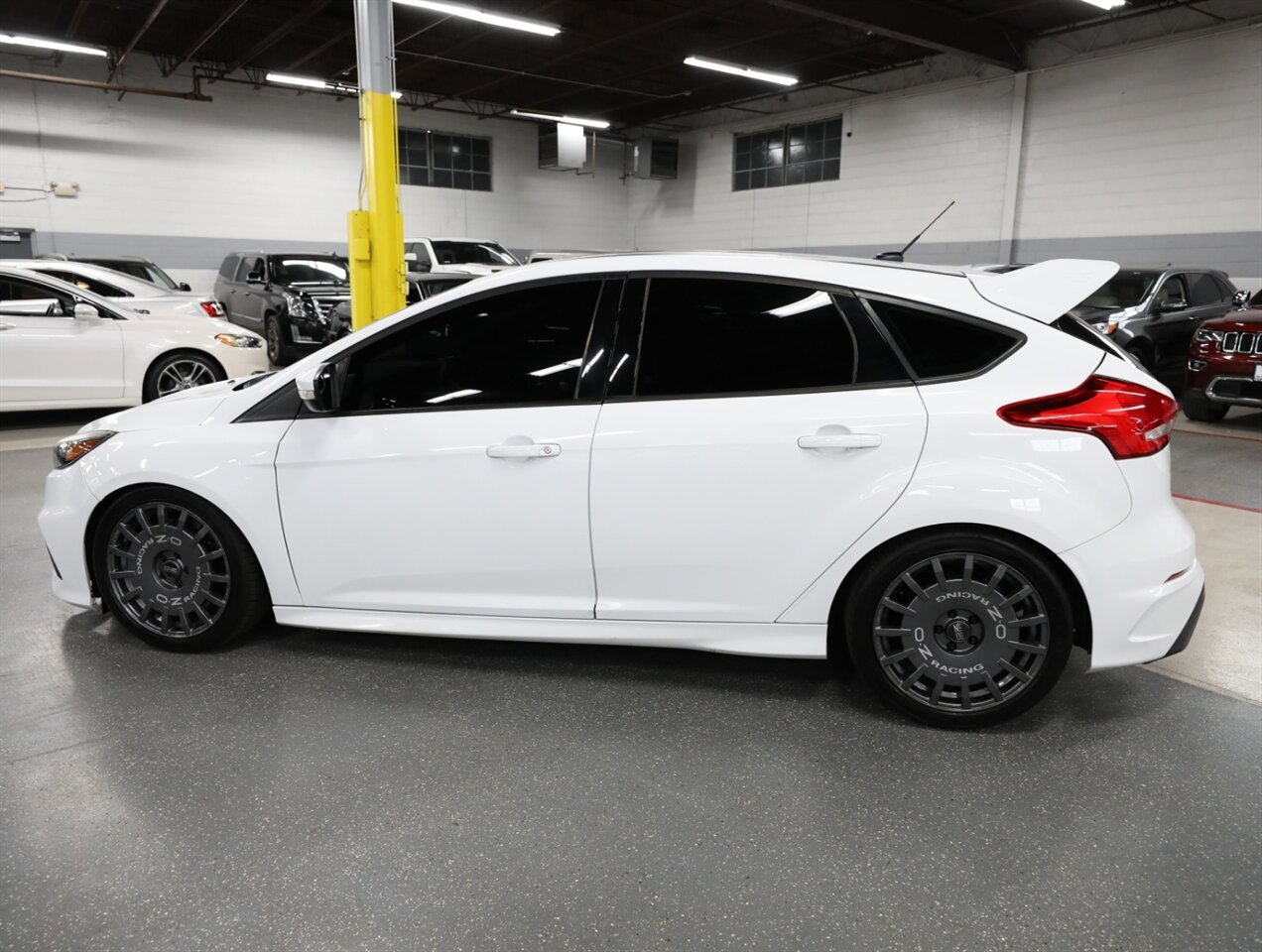 2017 Ford Focus RS - Photo 20 - Addison, IL 60101