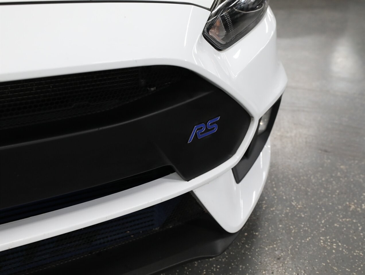 2017 Ford Focus RS - Photo 7 - Addison, IL 60101