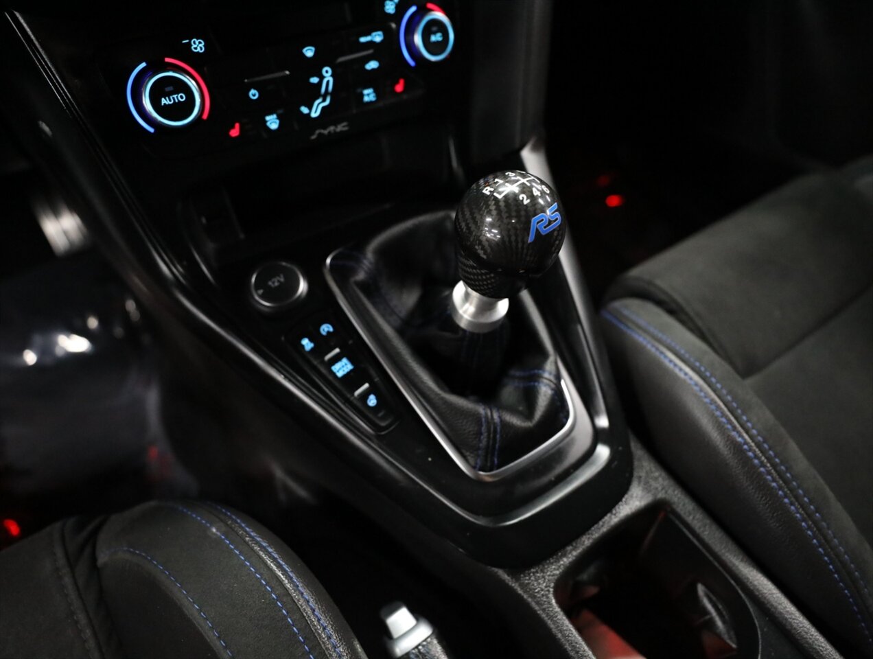 2017 Ford Focus RS - Photo 39 - Addison, IL 60101