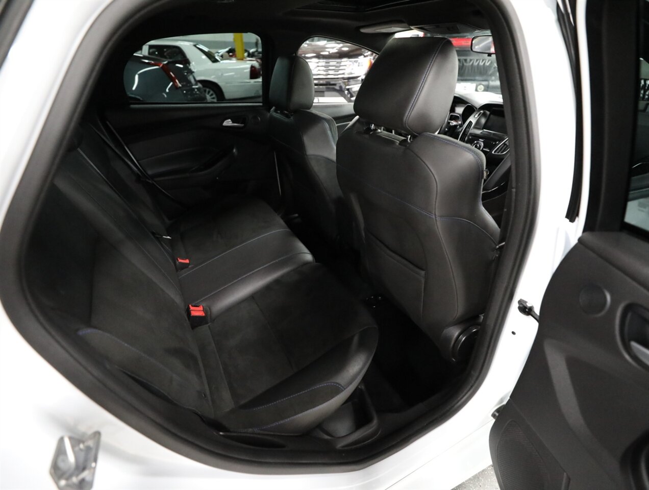 2017 Ford Focus RS - Photo 25 - Addison, IL 60101