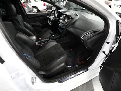 2017 Ford Focus RS   - Photo 22 - Addison, IL 60101