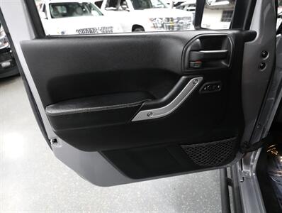 2016 Jeep Wrangler Unlimited Rubicon Hard Rock 4X4   - Photo 33 - Addison, IL 60101