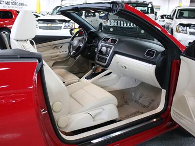 2012 Volkswagen Eos Komfort SULEV   - Photo 18 - Addison, IL 60101