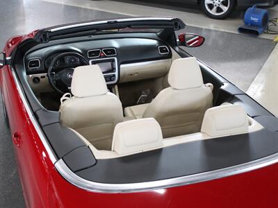 2012 Volkswagen Eos Komfort SULEV   - Photo 24 - Addison, IL 60101