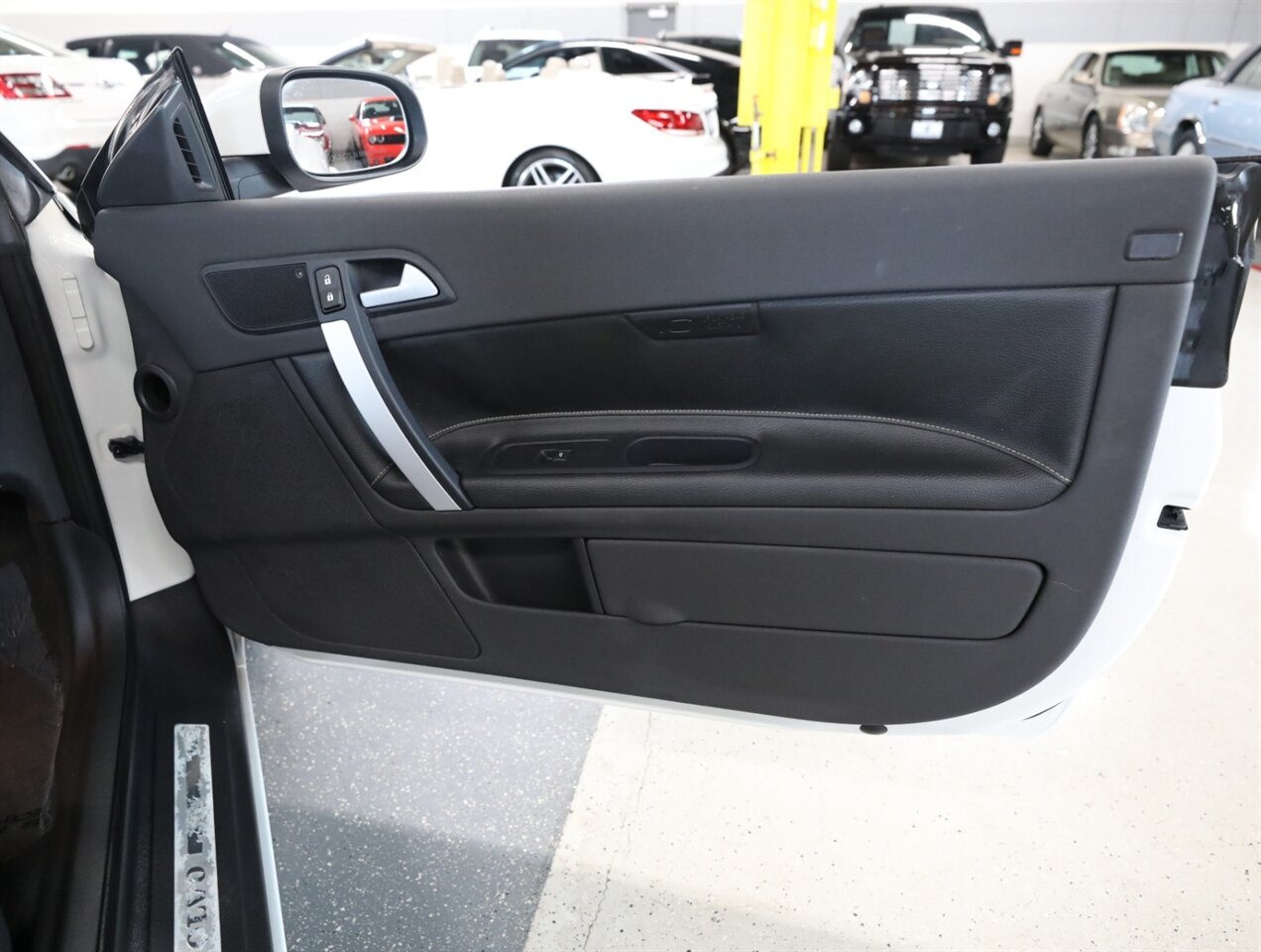 2013 Volvo C70 T5 Premier Plus - Photo 18 - Addison, IL 60101