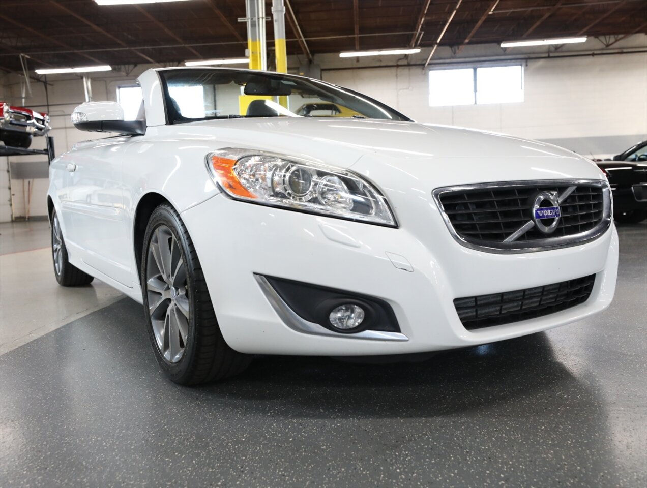 2013 Volvo C70 T5 Premier Plus - Photo 44 - Addison, IL 60101