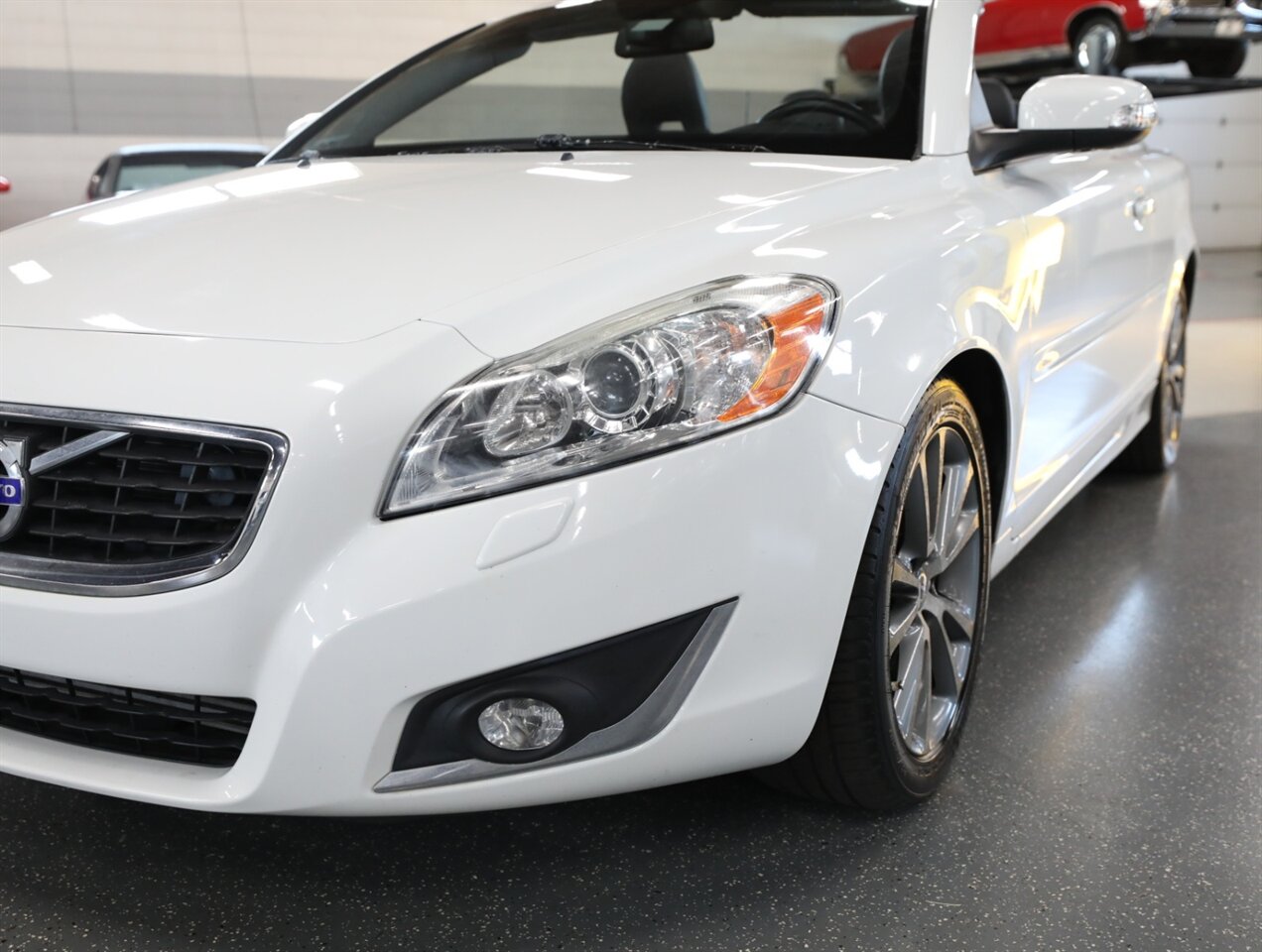 2013 Volvo C70 T5 Premier Plus - Photo 5 - Addison, IL 60101