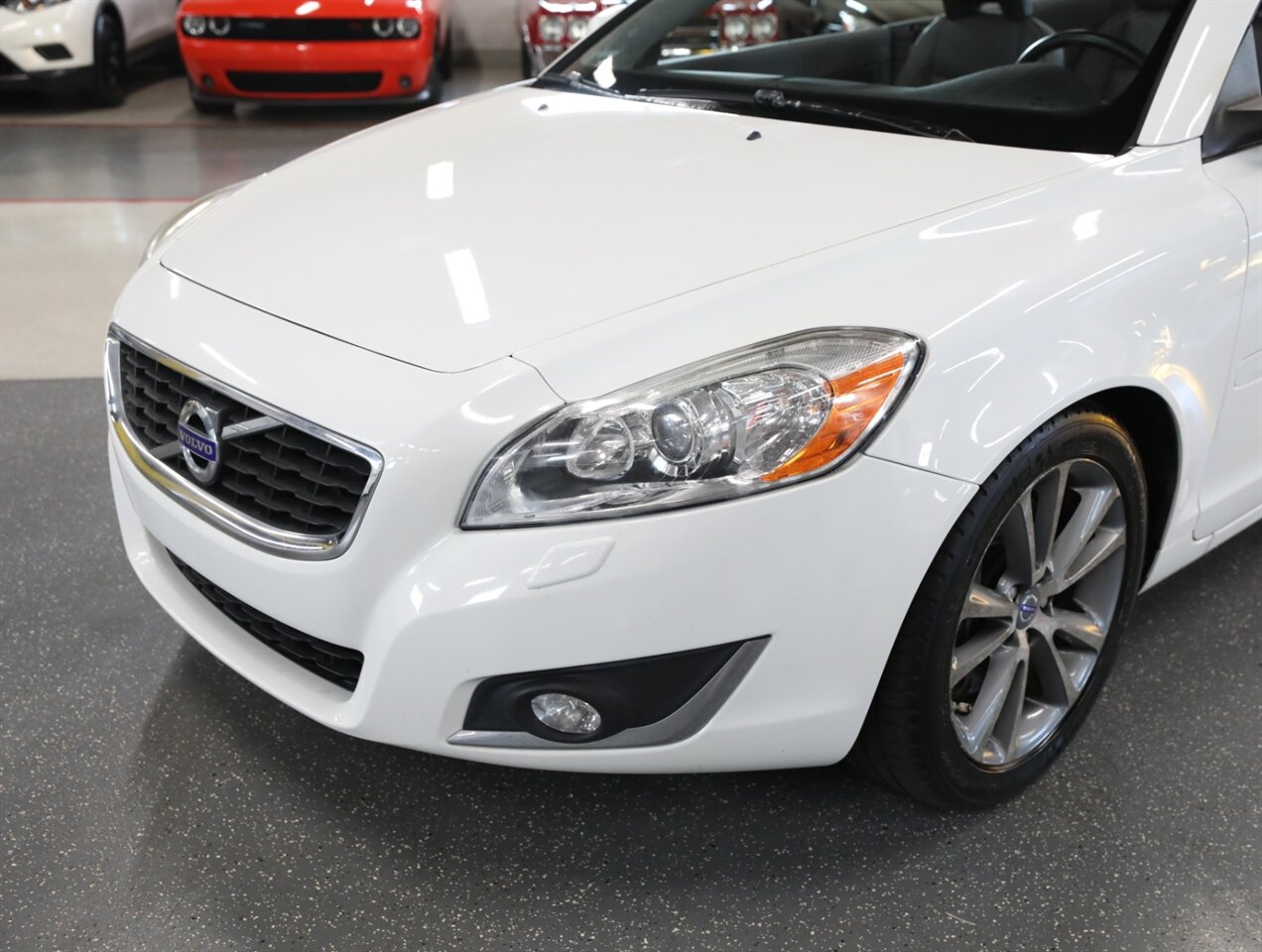 2013 Volvo C70 T5 Premier Plus - Photo 3 - Addison, IL 60101