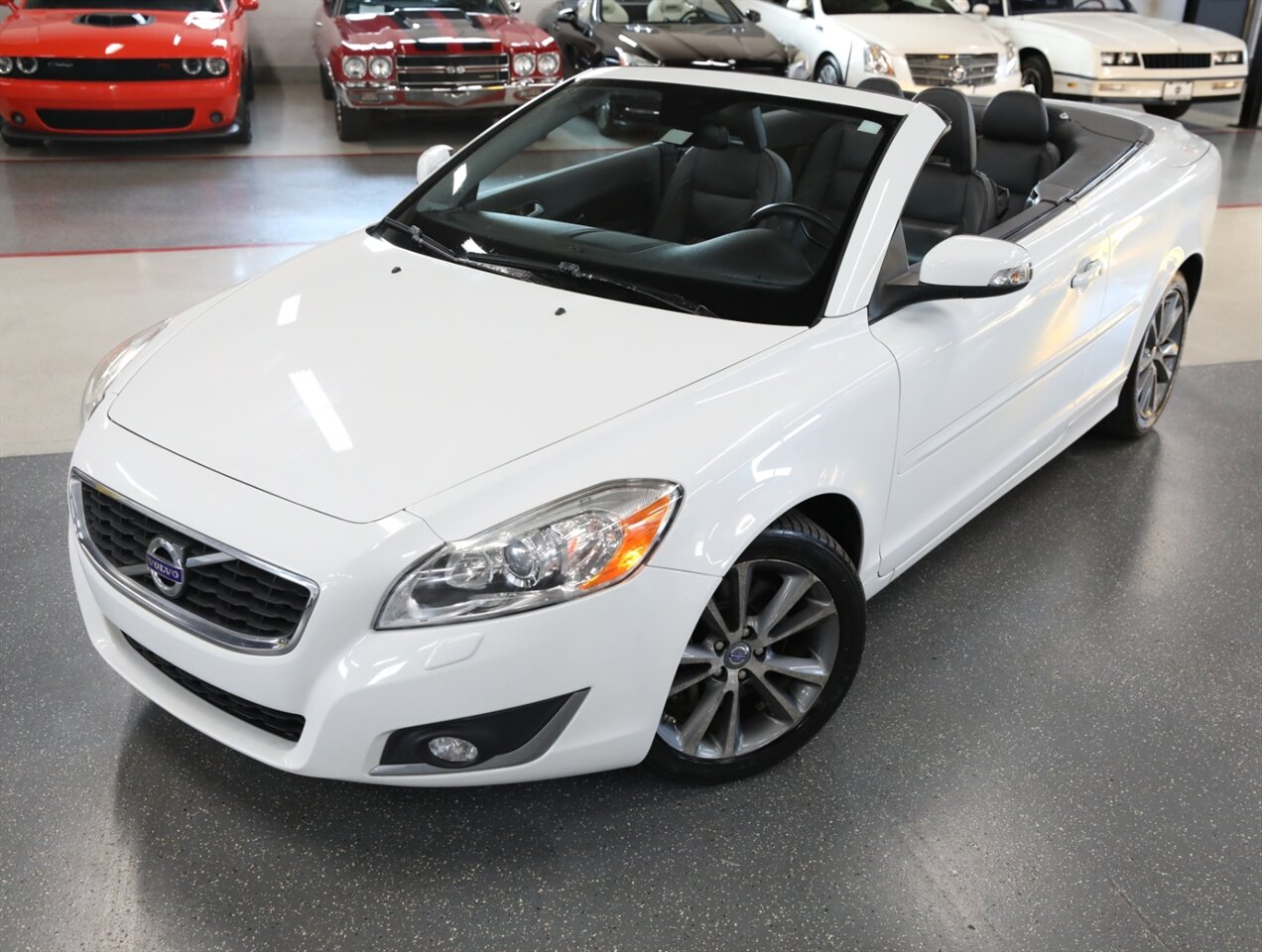 2013 Volvo C70 T5 Premier Plus - Photo 2 - Addison, IL 60101