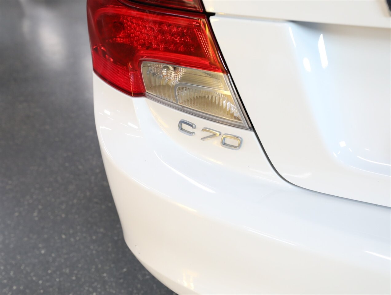 2013 Volvo C70 T5 Premier Plus - Photo 12 - Addison, IL 60101