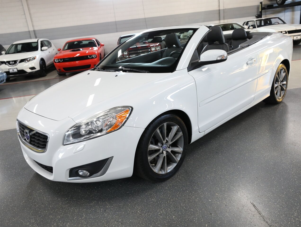 2013 Volvo C70 T5 Premier Plus - Photo 4 - Addison, IL 60101