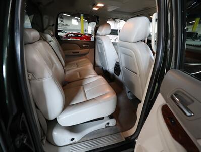 2013 Chevrolet Avalanche LT Black Diamond 4X4 - Photo 22 - Addison, IL 60101