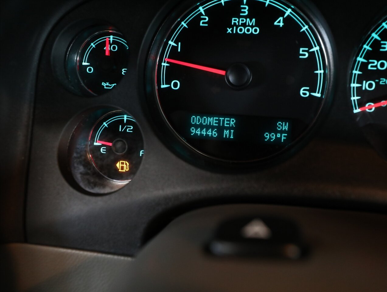2013 Chevrolet Avalanche LT Black Diamond 4X4 - Photo 42 - Addison, IL 60101