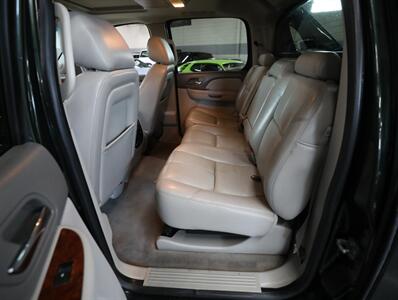 2013 Chevrolet Avalanche LT Black Diamond 4X4 - Photo 26 - Addison, IL 60101