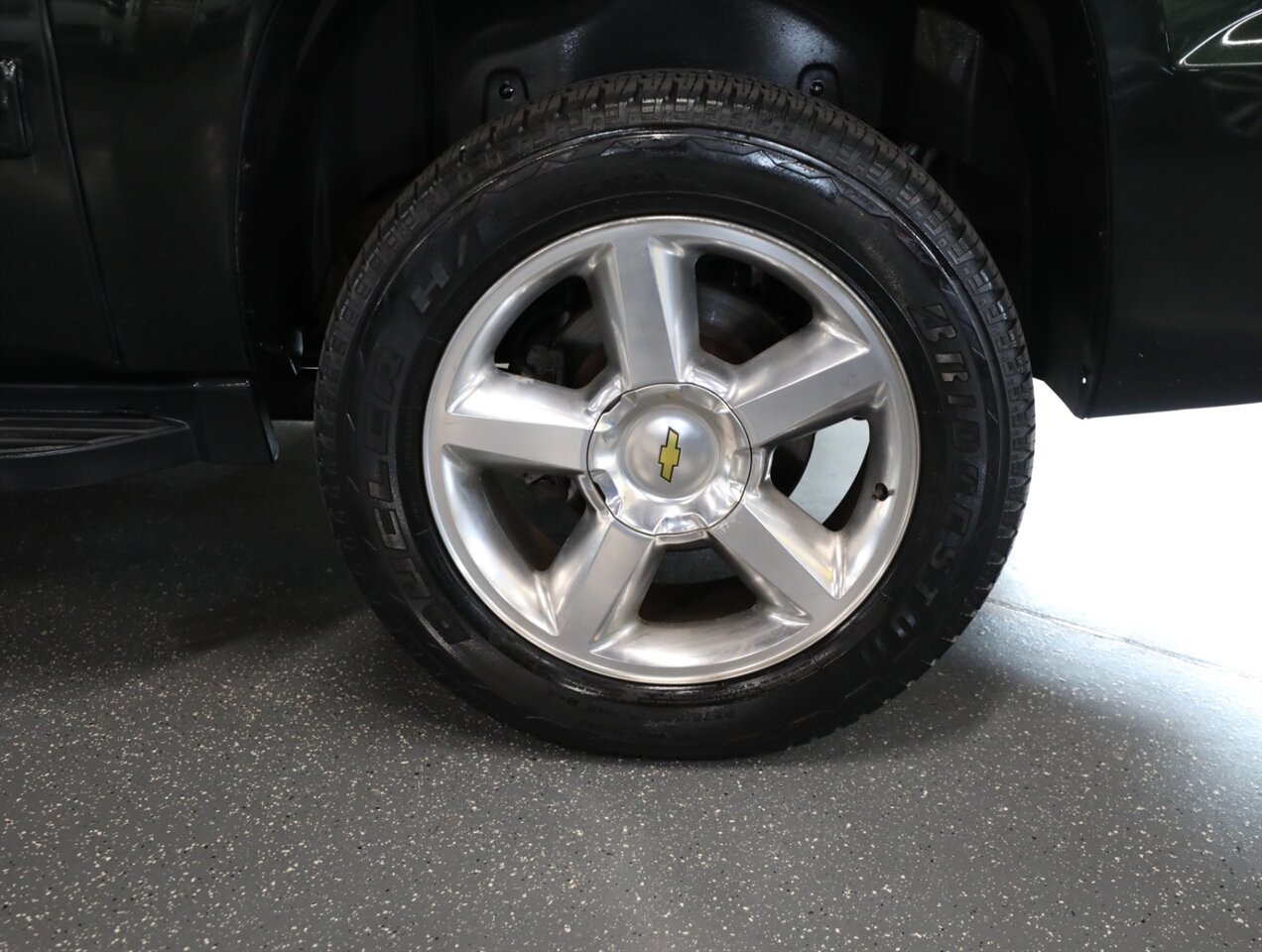 2013 Chevrolet Avalanche LT Black Diamond 4X4 - Photo 44 - Addison, IL 60101