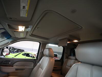 2013 Chevrolet Avalanche LT Black Diamond 4X4 - Photo 33 - Addison, IL 60101