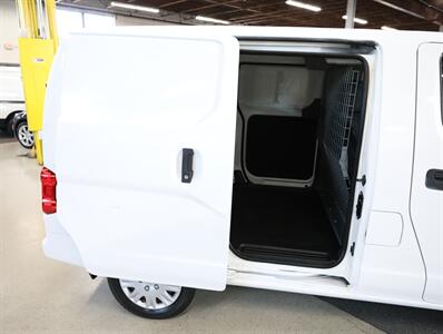 2017 Nissan NV 200 SV   - Photo 19 - Addison, IL 60101